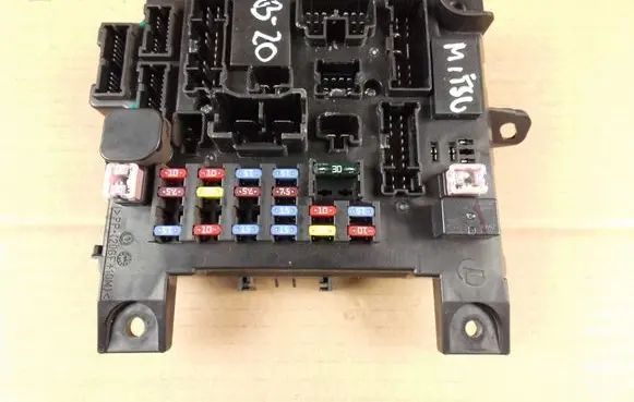 Mitsubishi ASX Fuse module 8637A645