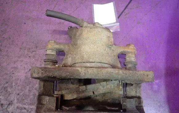 Suzuki Splash Front brake caliper 