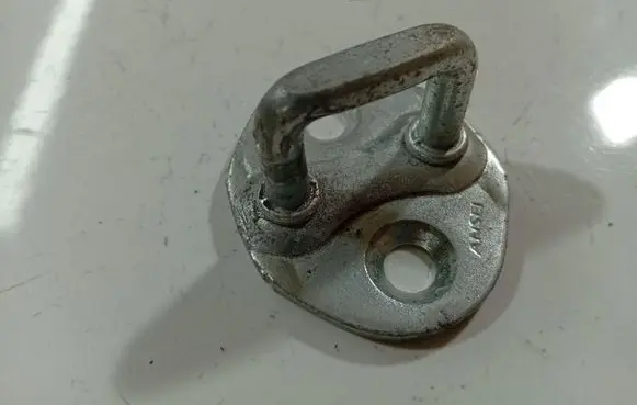 Peugeot 4007 Front door lock loop/hook striker 