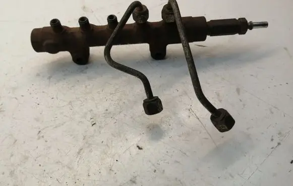 Ford Transit Fuel main line pipe