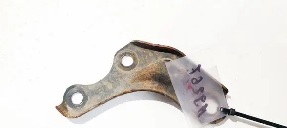 Honda CR-V Engine mounting bracket