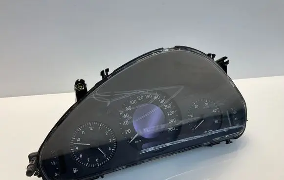 Mercedes-Benz E W211 Speedometer (instrument cluster) A2115400411 2115400411