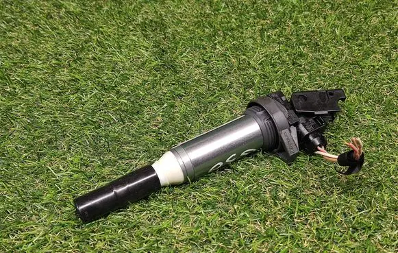 BMW 5 G30 G31 High voltage ignition coil 8611236 861123603