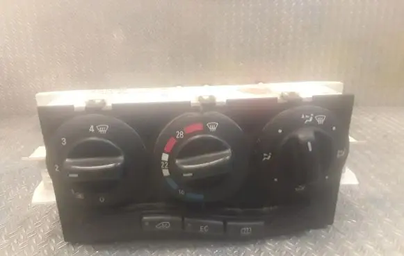 Mercedes-Benz A W168 Interior fan control switch 1688300485
