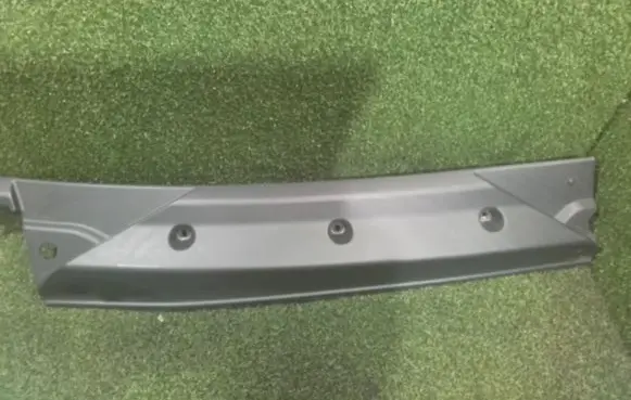 Iveco Daily 6th gen Wiper trim 5801918265