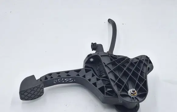 Volkswagen Golf V Clutch pedal 1K1721059