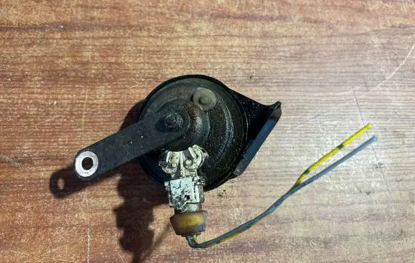 Peugeot 406 Horn signal CH2035 73345 E335717