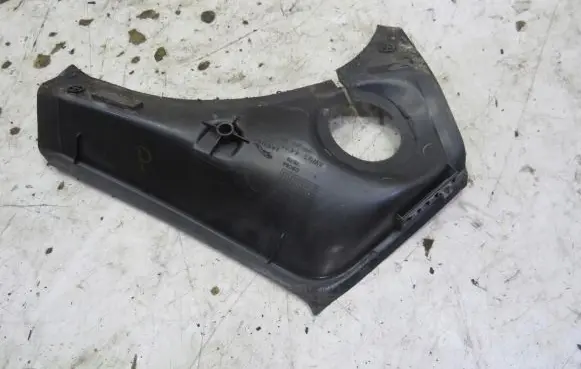 Centre console side trim front
