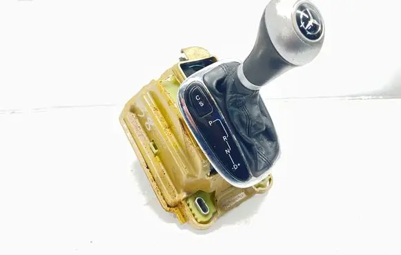 Mercedes-Benz CLC CL203 Gear shifter/selector A2032678524