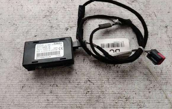 Ford Transit Aerial antenna amplifier 6C1T15K602AE RVA00D5D3 VP6C1F15K602AE