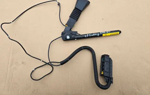 Opel Tigra B Airbag deployment crash/impact sensor
