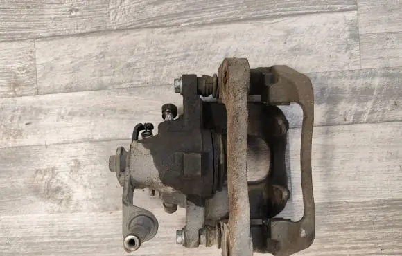 Chrysler Town & Country V Rear brake caliper 15812301