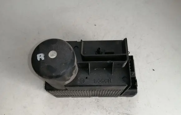 Mercedes-Benz C W202 Central locking vacuum pump 2028000048 0132006331