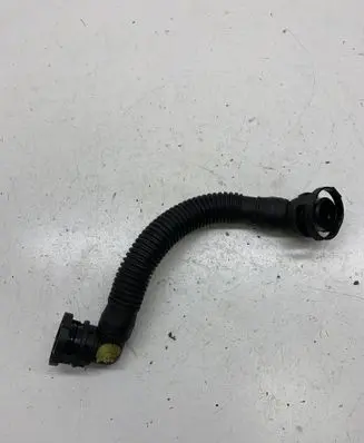 Volkswagen PASSAT B7 Breather hose/pipe 03L103493AE