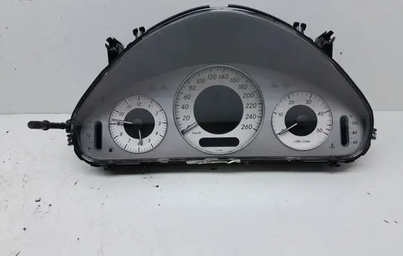 Mercedes-Benz E W211 Speedometer (instrument cluster) A2115406248
