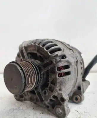 Volkswagen PASSAT B6 Generator/alternator 06F903023F 0124525091