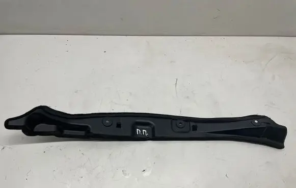 Toyota RAV 4 (XA40) Fender end trim 5382742050