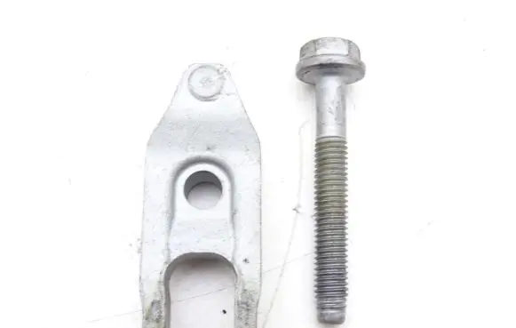 Opel Astra K Fuel Injector clamp holder 1169563