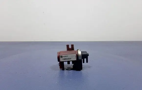 Peugeot 407 Vacuum valve 700612010