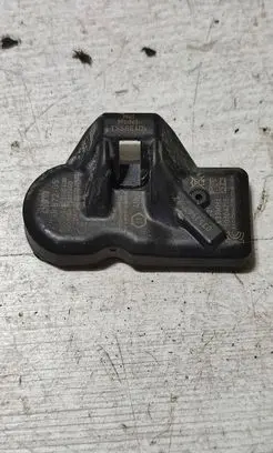 BMW X3 F25 Tire pressure sensor 6798872