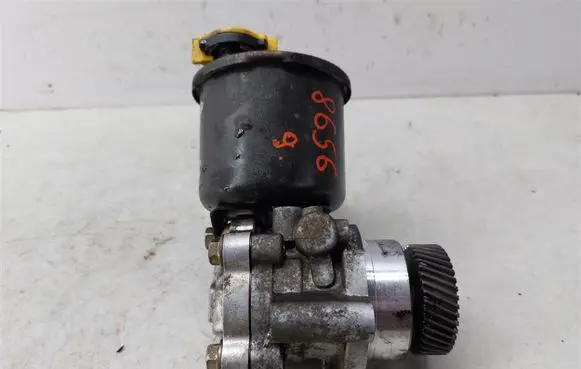 Mazda 323 Power steering pump GJ2B3265XA