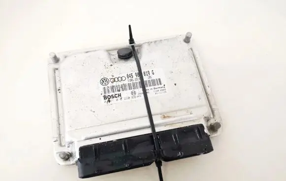 Audi A2 Engine control unit/module 045906019g 0281010220