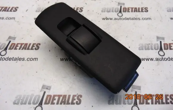 Mitsubishi Colt Electric window control switch MR587944