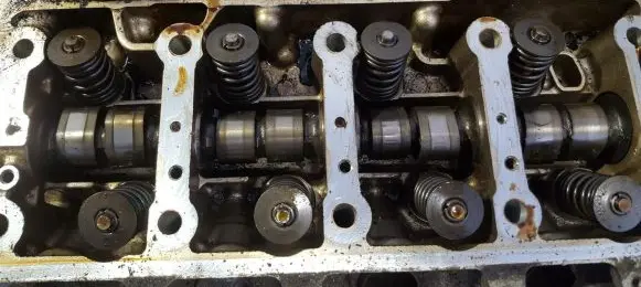 Peugeot 206 Camshaft 