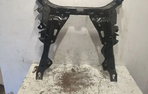 BMW 5 E60 E61 Front subframe 6772254