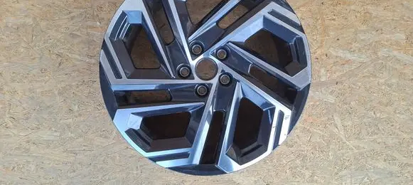 R19 alloy rim