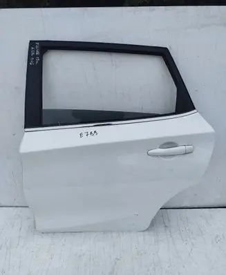 Nissan Pulsar Rear door
