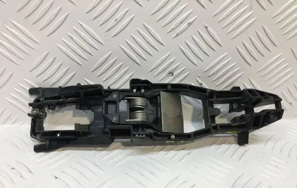 Mercedes-Benz C W203 Front door exterior handle/bracket A2037600134