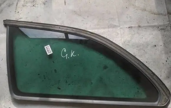Skoda Octavia Mk2 (1Z) Rear side window as3