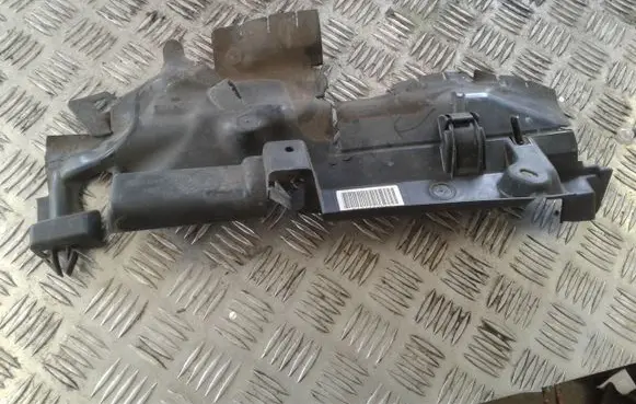 Peugeot 508 Intercooler air guide/duct channel 9686902780