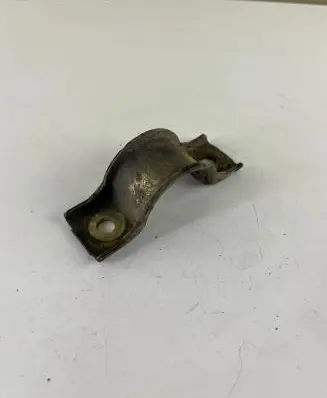 Mitsubishi L200 Sway bar bush bracket, front 