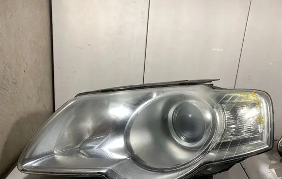 Volkswagen PASSAT B6 Headlight/headlamp 3C0941005AD
