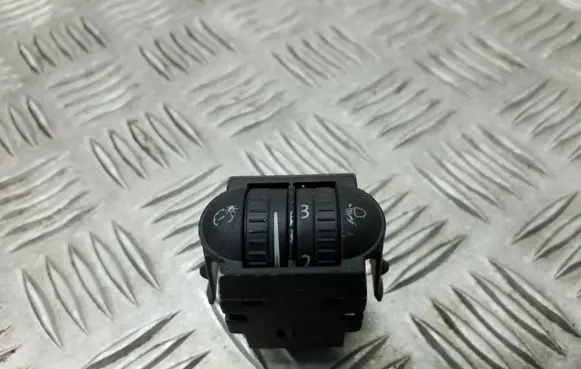 Volkswagen Golf V Headlight level height control switch 1K0941333