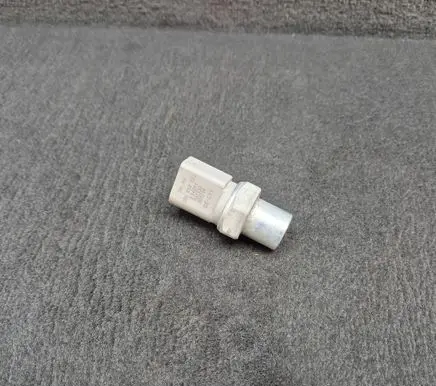 Audi A8 S8 D3 4E Air conditioning (A/C) pressure sensor 3R0959126
