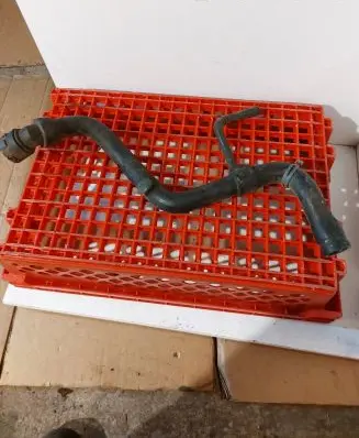 Volkswagen PASSAT B5 Engine coolant pipe/hose 4B0121101E