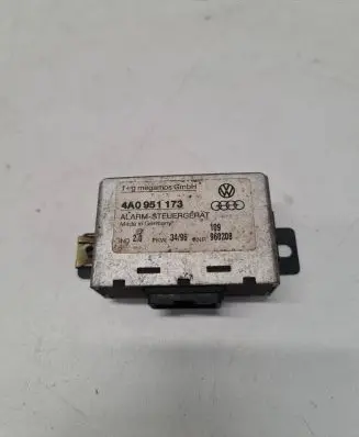 Audi A6 S6 C4 4A Alarm control unit/module 4A0951173 960208