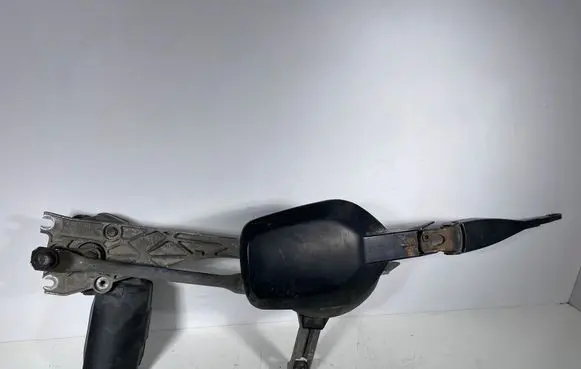 Mercedes-Benz E W124 Front wiper linkage and motor 124820
