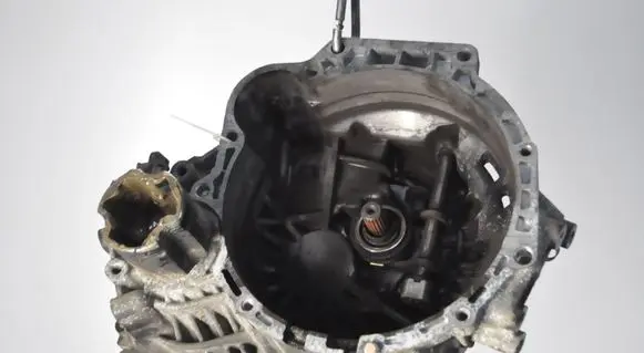 KIA Cerato Manual 6 speed gearbox J51873