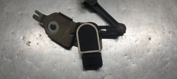 Mercedes-Benz C W205 Headlight/headlamp level sensor A2059056901