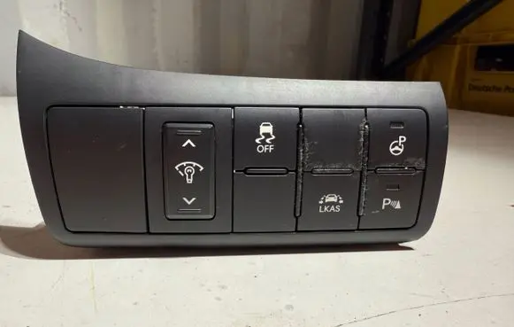 KIA Optima Tailgate/trunk/boot open switch 