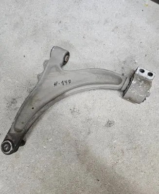 Opel Insignia A Front lower control arm/wishbone