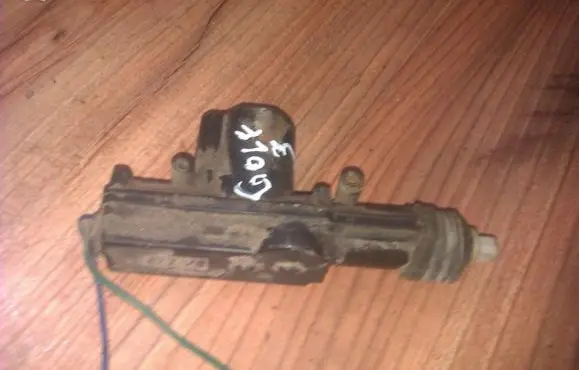 Volkswagen Golf III Central locking motor 