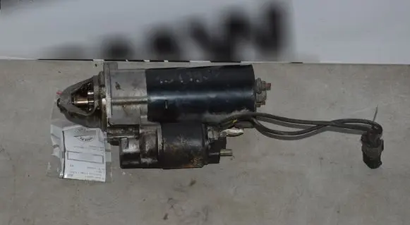 BMW 5 E39 Starter motor 729982