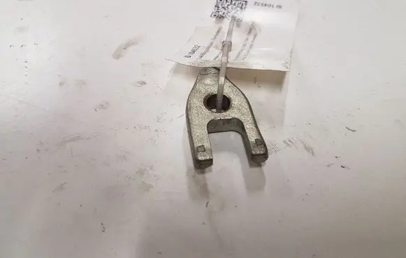 Nissan X-Trail T31 Fuel Injector clamp holder
