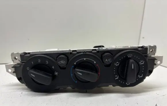 Ford Focus Climate control unit 7M5T19980AA