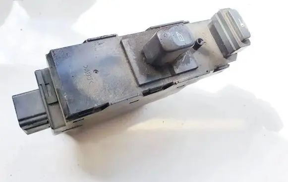 Volvo S60 Electric window control switch 8682837 mp39bb0-0029